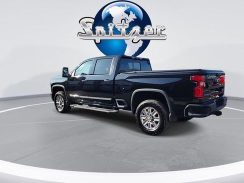 Used 2024 Chevrolet Silverado 2500 High Country w/ High Country Premium Package image 6