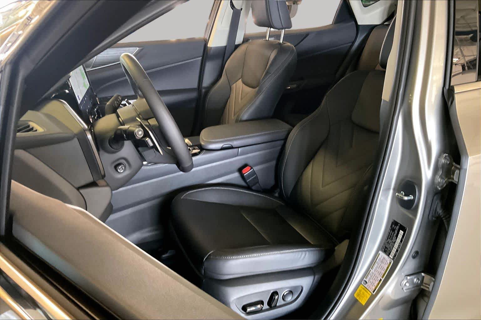 Used 2026 Lexus NX 350 AWD w/ Accessory Package (2T) image 7