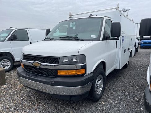 New 2025 Chevrolet Express 3500 w/ Power Convenience Package image 3