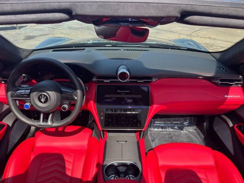Used 2024 Maserati GranCabrio Trofeo image 17