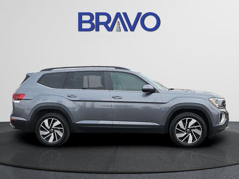 Used 2025 Volkswagen Atlas SE FWD image 5