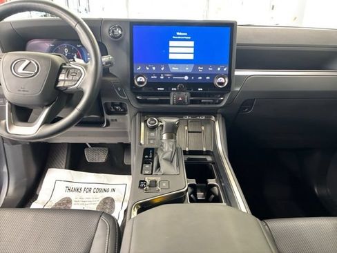 Used 2025 Lexus GX 550 w/ Cold Area Package AWD/4WD image 12