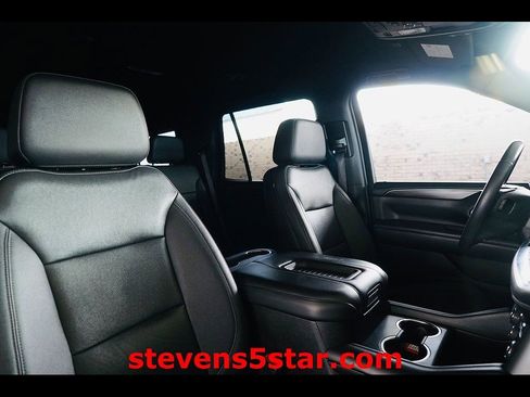 Used 2022 Chevrolet Tahoe LT w/ Luxury Package RWD image 9