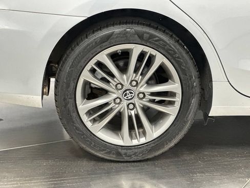 Used 2016 Toyota Camry SE FWD image 23