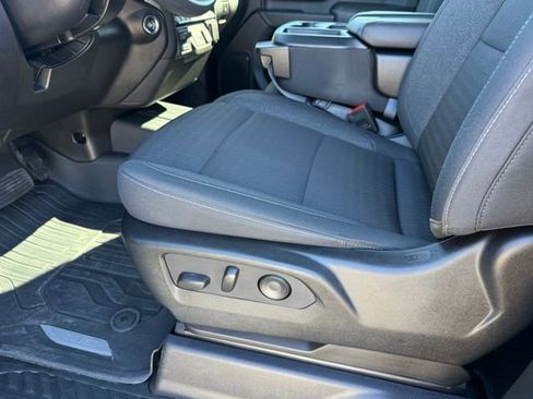 Used 2024 Chevrolet Silverado 2500 Custom w/ Custom Value Package image 29