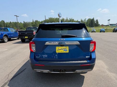 Used 2020 Ford Explorer XLT w/ Equipment Group 202A AWD/4WD image 2