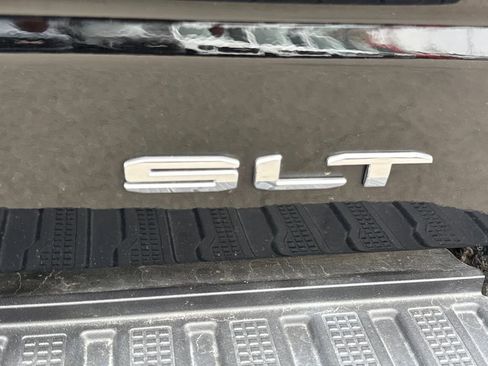 Used 2023 GMC Sierra 1500 SLT image 30