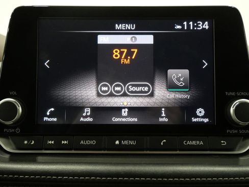 Used 2023 Nissan Rogue SV FWD image 16