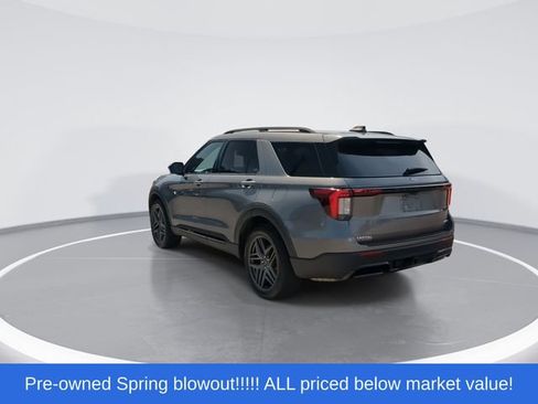 Used 2025 Ford Explorer ST-Line w/ ST-Line Street Pack AWD/4WD image 6