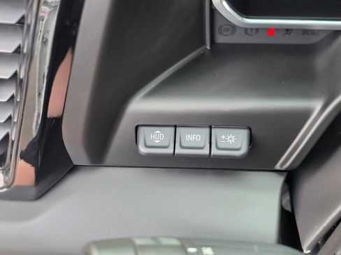 Used 2022 GMC Sierra 1500 AT4 w/ AT4 Premium Package AWD/4WD image 38