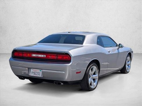 Used 2011 Dodge Challenger RWD image 5
