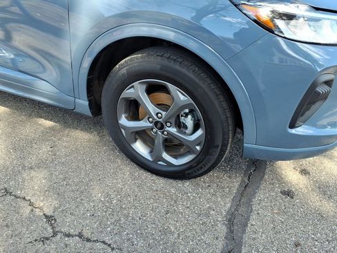 Certified 2024 Ford Escape ST-Line w/ Tech Pack #1 AWD/4WD image 5