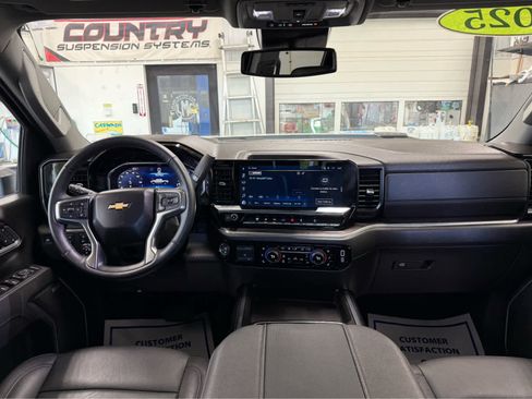 Used 2025 Chevrolet Silverado 3500 LTZ w/ LTZ Plus Package image 34