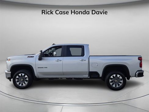 Used 2022 Chevrolet Silverado 2500 LT w/ All Star Edition image 4