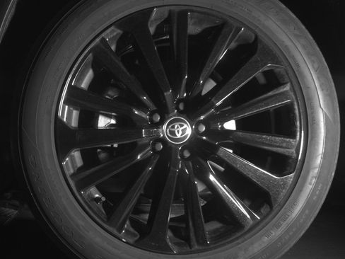 Used 2025 Toyota Highlander XSE image 11