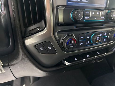 Used 2019 Chevrolet Silverado 1500 LT w/ All Star Edition image 31