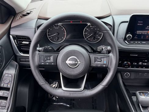 Used 2022 Nissan Rogue SL AWD/4WD image 17