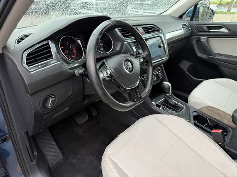 Used 2018 Volkswagen Tiguan SE FWD image 11