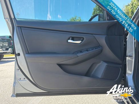 Used 2024 Nissan Sentra SV FWD image 11