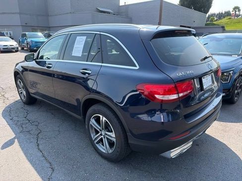 Used 2017 Mercedes-Benz GLC 300 4MATIC image 2