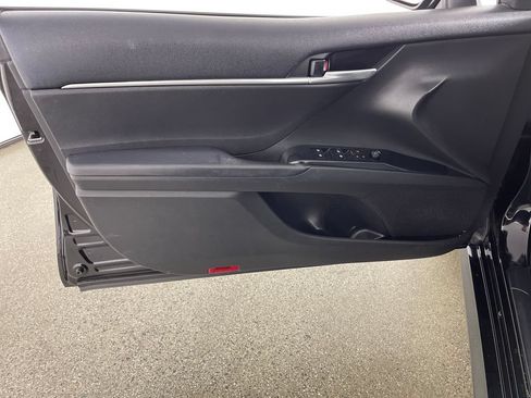 Used 2020 Toyota Camry LE FWD image 23