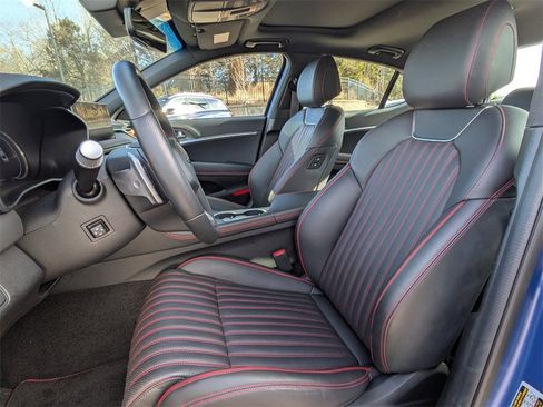 Used 2025 Genesis G70 3.3T Advanced image 17