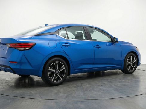 Used 2025 Nissan Sentra SV image 9