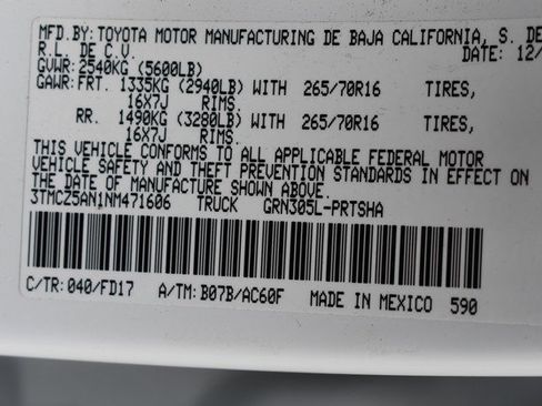 Used 2022 Toyota Tacoma TRD Off-Road image 33