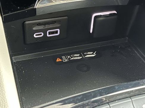 Used 2023 Buick Envision Avenir FWD image 36
