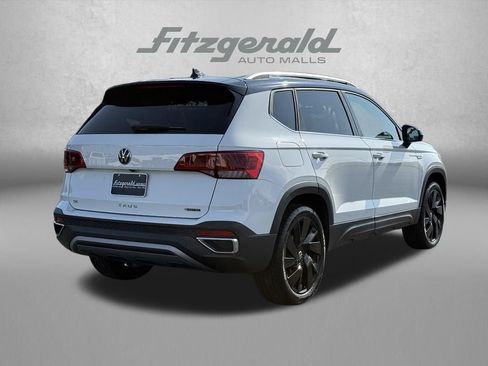 Used 2024 Volkswagen Taos SE AWD/4WD image 6