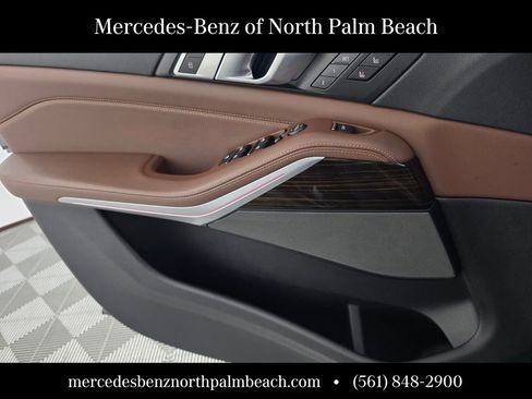 Used 2019 BMW X5 xDrive40i w/ M Sport Package AWD/4WD image 26