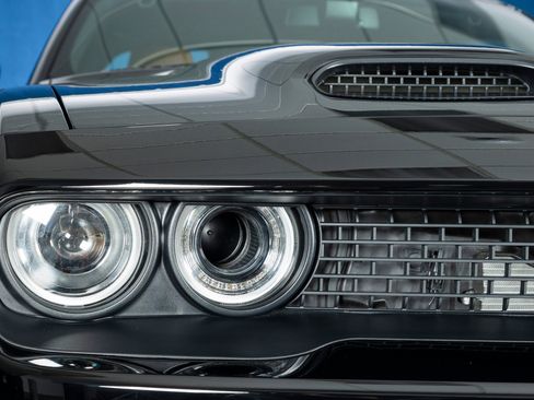 Used 2023 Dodge Challenger SRT Hellcat w/ Driver Convenience Group image 15