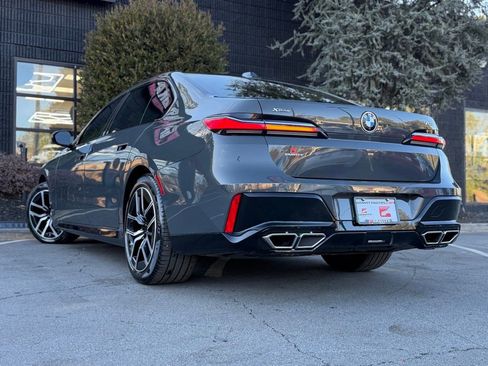 Used 2023 BMW 760i xDrive w/ Executive Package image 17