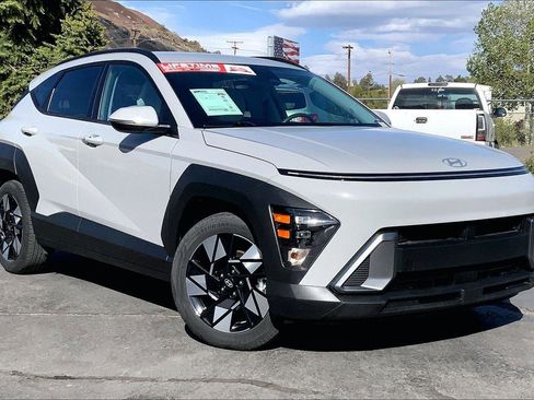 Used 2024 Hyundai Kona SEL FWD image 34