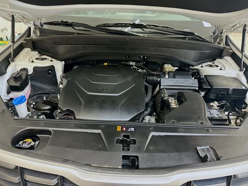 Used 2025 Kia Telluride S image 37