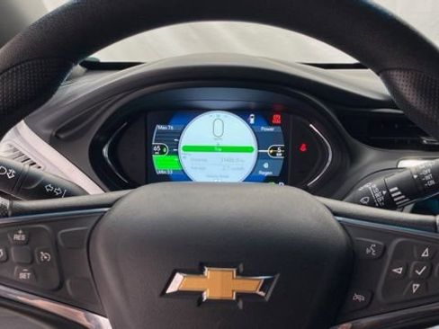 Used 2020 Chevrolet Bolt LT image 30