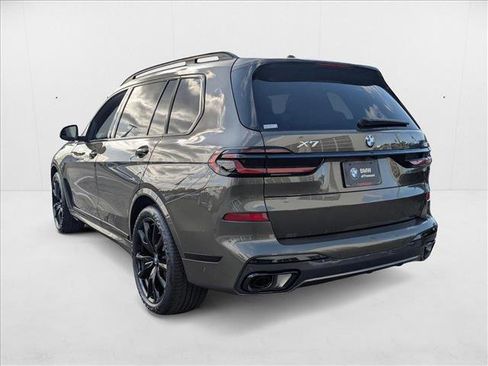Used 2025 BMW X7 xDrive40i w/ M Sport Package image 8