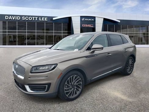 Used 2019 Lincoln Nautilus Reserve FWD image 2