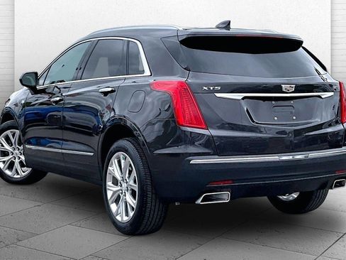Used 2017 Cadillac XT5 Luxury w/ Driver Awareness Package FWD image 9