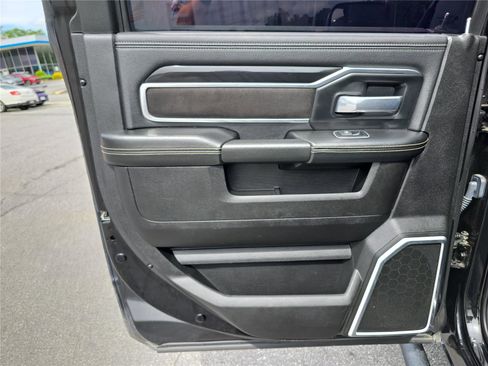 Used 2022 RAM 2500 Laramie w/ Night Edition AWD/4WD image 12