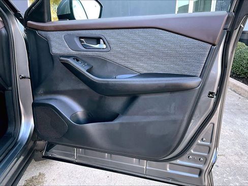 Certified 2023 Nissan Rogue SV image 22