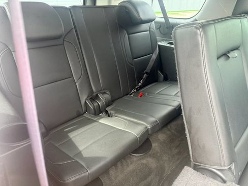 Used 2015 Chevrolet Suburban LT AWD/4WD image 23