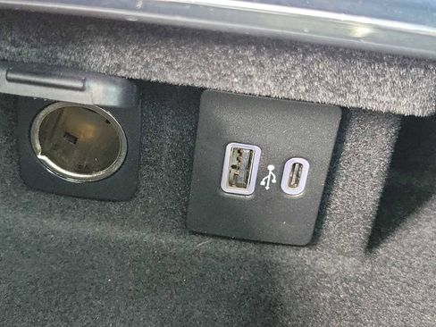 Used 2021 Lincoln Corsair AWD w/ Premium Package image 28