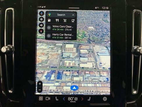 Used 2025 Volvo XC40 B5 Plus image 46