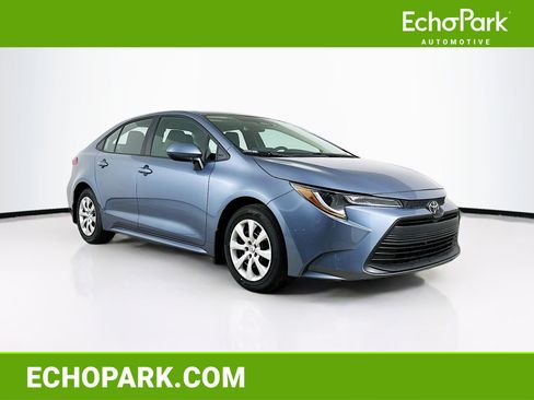 Used 2026 Toyota Corolla LE image 1
