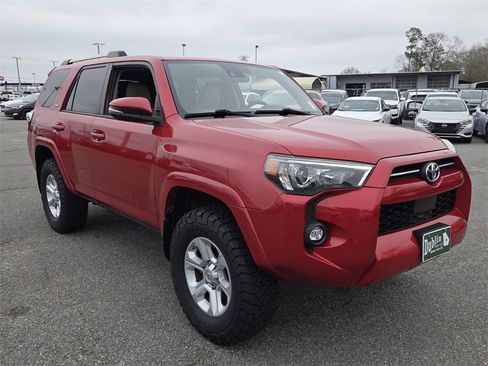 Used 2021 Toyota 4Runner SR5 Premium w/ Moonroof Package image 17