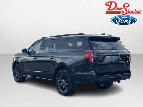 Used 2025 Ford Expedition Max Platinum w/ Stealth Performance Package image 9