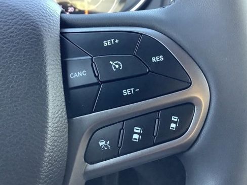 Certified 2022 Jeep Cherokee Limited w/ Elite Package image 31