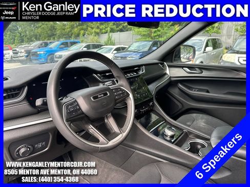Certified 2025 Jeep Grand Cherokee Laredo AWD/4WD image 20