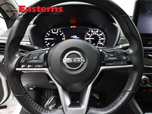 Used 2023 Nissan Altima 2.5 SV w/ SV Premium Package AWD/4WD image 10